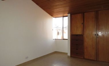 ARRRIENDO CASA EN PORTALES DEL NORTE