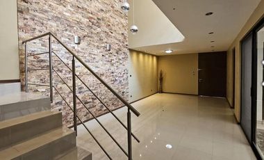 VENTA DE CASA EN VILLA MAGNA