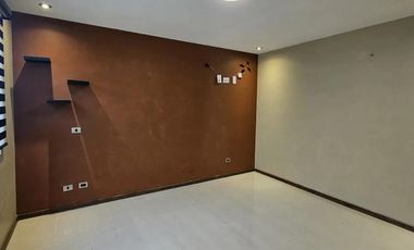 VENTA DE CASA EN VILLA MAGNA