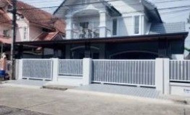บ้าน ปทุมธานี ลำลูกกาคลอง4 ถนนพระเจ้าองศ์สาย หมู่บ้านเอซีเฮาส์3 50.3 ตรว 3 ห้องนอน 3 ห้องน้ำ 1 ห้องครัว 1 ห้องนั่งเล่น 2 ที่จอดรถ ถนนหน้าบ้านกว้างมาก