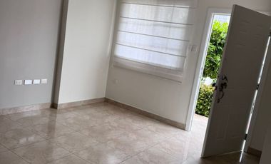 Casa de venta en urbanización Casa Laguna, etapa Brisana de 3 habitaciones o dormitorios Guayaquil Ecuador