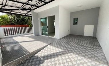 บ้าน ปทุมธานี ธัญบุรี รังสิตนครนายก31 หมู่บ้านพฤกษา 119 24.7 ตรว 3 ห้องนอน 2 ห้องน้ำ 1 ห้องครัว 1 ห้องรับแขก 1 ที่จอดรถในบ้าน แถมเฟอร์นิเจอร์มากมาย
