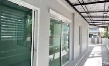 บ้าน ปทุมธานี ธัญบุรี รังสิตนครนายก31 หมู่บ้านพฤกษา 119 24.7 ตรว 3 ห้องนอน 2 ห้องน้ำ 1 ห้องครัว 1 ห้องรับแขก 1 ที่จอดรถในบ้าน แถมเฟอร์นิเจอร์มากมาย