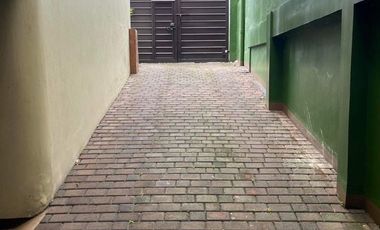 🍁 For Sale: House and Lot in Mandaluyong City (Semi-Commercial Location)