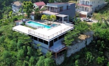 Spacious House and Lot for RENT with Swimming pool in Talisay City