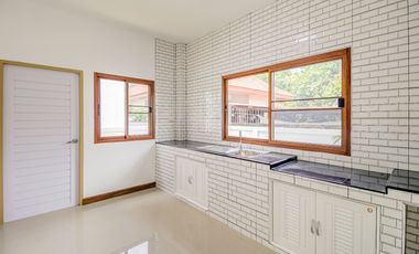 2-storey house, 3 bedrooms, 3 bathrooms, near Hang Dong Hospital no flooding in the Hang Dong area