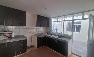 AMPLIO FLAT CON INGRESO INDEPENDIENTE COMO CASA EN JLBYR. GRIFO MONTERREY