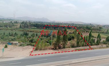 Venta De Excelente Terreno Al Borde De La Panamericana Norte - Huaura