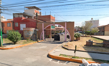 CASA EN CALLE DE LA MISION DE APAN, MISIONES II, CUAUTITLAN. ¡NO CREDITOS!