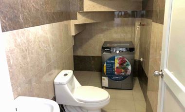 En Ibarra, rento departamento ejecutivo totalmente amoblado