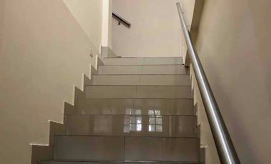 En Ibarra, rento departamento ejecutivo totalmente amoblado