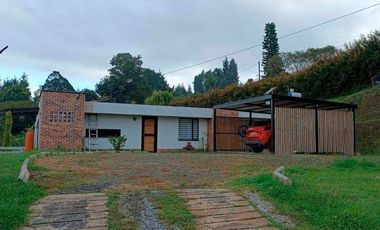 GUARNE ANTIOQUIA - AUTOPISTA MEDELLIN BOGOTÁ - FINCA EN VENTA