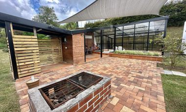 GUARNE ANTIOQUIA - AUTOPISTA MEDELLIN BOGOTÁ - FINCA EN VENTA