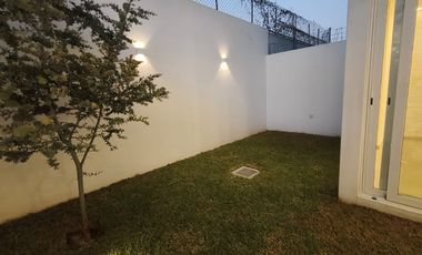 Casa en venta en las Grullas Residencial, San Agustín, Tlajomulco.