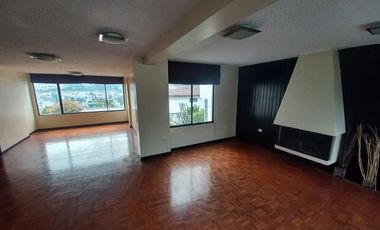 AMPLIA CASA A LA VENTA SECTOR EL BATAN ALTO, PARQUE METROPOLITANO.