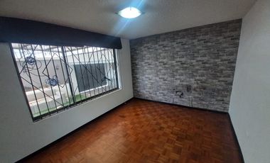 AMPLIA CASA A LA VENTA SECTOR EL BATAN ALTO, PARQUE METROPOLITANO.