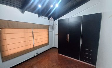 AMPLIA CASA A LA VENTA SECTOR EL BATAN ALTO, PARQUE METROPOLITANO.