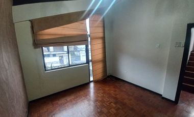 AMPLIA CASA A LA VENTA SECTOR EL BATAN ALTO, PARQUE METROPOLITANO.