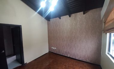 AMPLIA CASA A LA VENTA SECTOR EL BATAN ALTO, PARQUE METROPOLITANO.