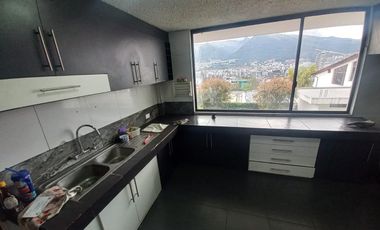 AMPLIA CASA A LA VENTA SECTOR EL BATAN ALTO, PARQUE METROPOLITANO.