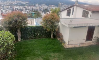 AMPLIA CASA A LA VENTA SECTOR EL BATAN ALTO, PARQUE METROPOLITANO.