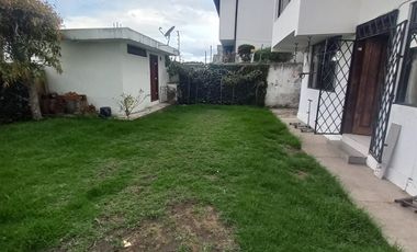AMPLIA CASA A LA VENTA SECTOR EL BATAN ALTO, PARQUE METROPOLITANO.