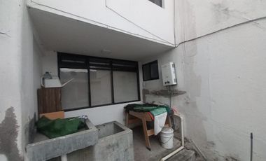 AMPLIA CASA A LA VENTA SECTOR EL BATAN ALTO, PARQUE METROPOLITANO.