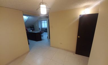 AMPLIA CASA A LA VENTA SECTOR EL BATAN ALTO, PARQUE METROPOLITANO.