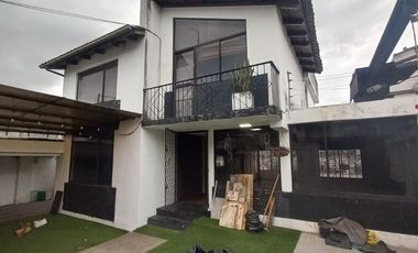 AMPLIA CASA A LA VENTA SECTOR EL BATAN ALTO, PARQUE METROPOLITANO.