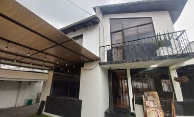 AMPLIA CASA A LA VENTA SECTOR EL BATAN ALTO, PARQUE METROPOLITANO.
