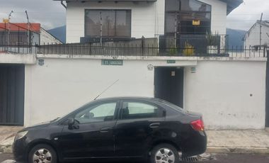 AMPLIA CASA A LA VENTA SECTOR EL BATAN ALTO, PARQUE METROPOLITANO.