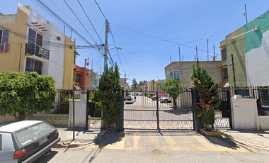 CASA EN CALLE SIERRA DE LA PLATA, COL. JOYAS DE CUAUTITLAN. ¡NO CREDITOS!