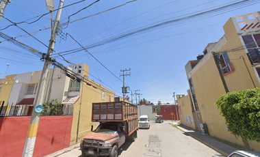 CASA EN CALLE SIERRA DE LA PLATA, COL. JOYAS DE CUAUTITLAN. ¡NO CREDITOS!