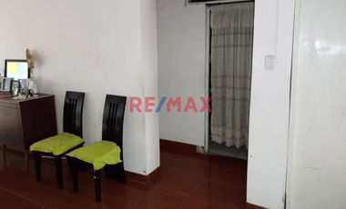 Oportunidad De Inversión: Se Vende Casa Como Terreno, 200 M2 En Zona A SJM