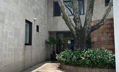 Excelente Residencia en Condominio Horizontal de Solo 4 Casas en El Pedregal