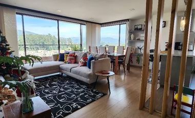 PETH HOUSE CHIA Ubicado estratégicamente sobre la Avenida Chilacos, este apartamento te ofrece una experiencia de vida inigualable con vistas panorámi