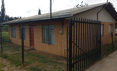 Casa con amplio patio en zona central de Traiguen