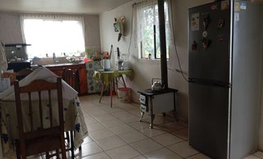 Casa con amplio patio en zona central de Traiguen