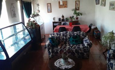 Casa con amplio patio en zona central de Traiguen