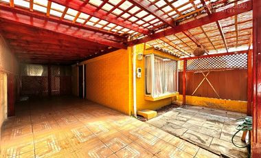 LOS ANDES - VENDE CASA DOS PISOS 3D 1B 1E - JARDINES DE LOS ANDES III