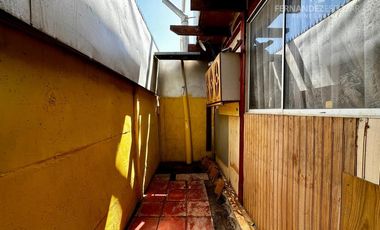 LOS ANDES - VENDE CASA DOS PISOS 3D 1B 1E - JARDINES DE LOS ANDES III