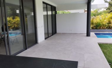 VENTA DE CASA NUEVA CON RECÁMARA EN PLANTA BAJA EN PARAÍSO COUNTRY CLUB