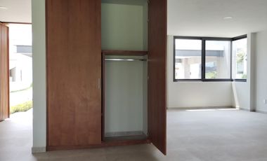 VENTA DE CASA NUEVA CON RECÁMARA EN PLANTA BAJA EN PARAÍSO COUNTRY CLUB