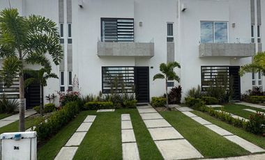 Hermosa casa en renta en Altavela.