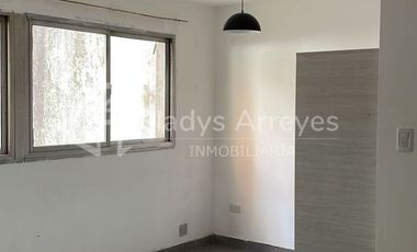 Monoambiente En Calle 8 Y 58 De La Plata, Buenos Aires