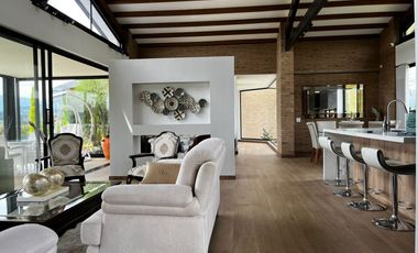 47420 Casa en Venta El Retiro