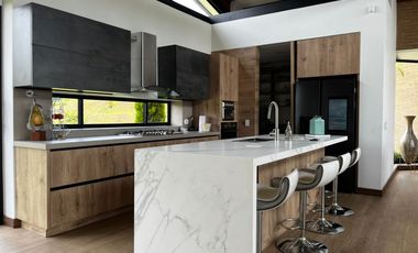 47420 Casa en Venta El Retiro