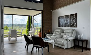 47420 Casa en Venta El Retiro