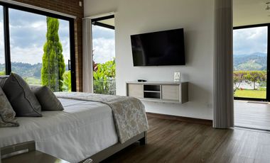 47420 Casa en Venta El Retiro