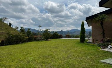 47420 Casa en Venta El Retiro